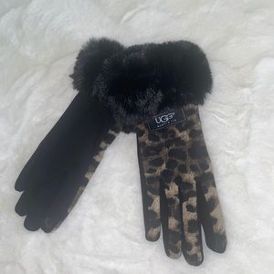 UGG gloves ***new***